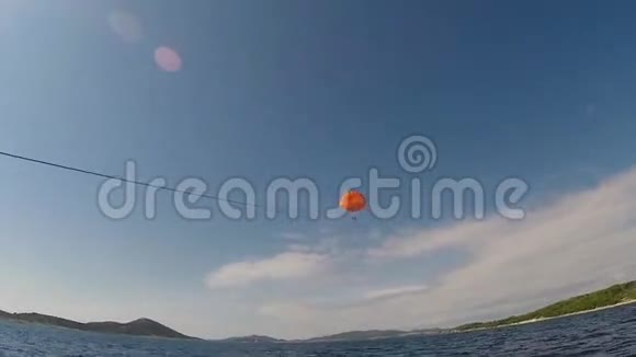 航行在海面上视频的预览图