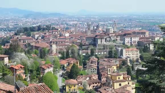 伯加莫意大利美丽的城市之一圣维吉里奥山老城的景观视频的预览图
