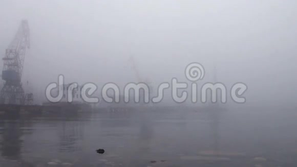 福格克兰在河上的港口视频的预览图