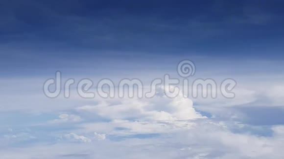 云层背景视频的预览图
