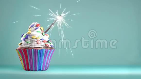 美味的纸杯蛋糕和一个闪闪发光的活动庆祝视频的预览图