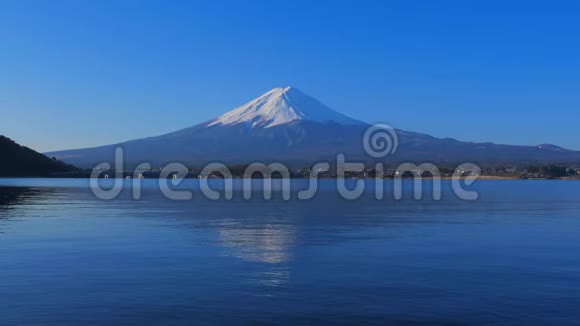 山日本川口湖蓝天富士视频的预览图