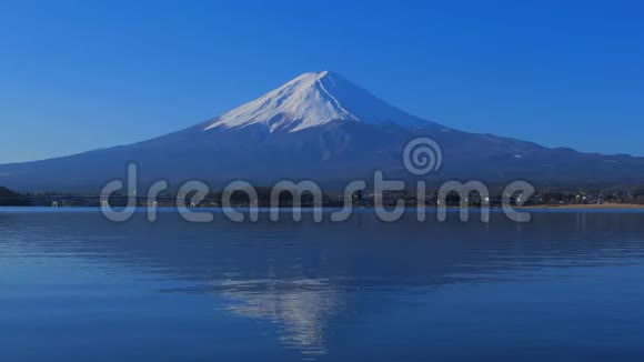 山日本川口湖蓝天富士视频的预览图