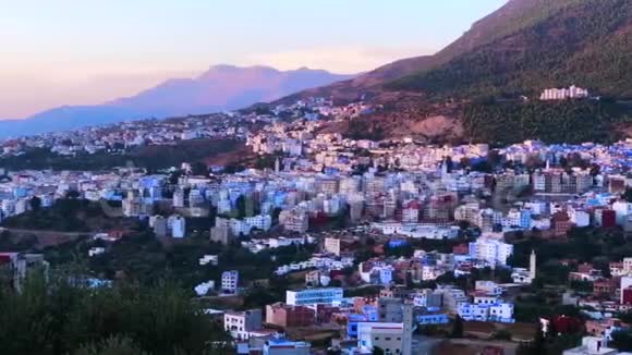 著名的蓝色麦地那老城的景色摩洛哥非洲视频的预览图