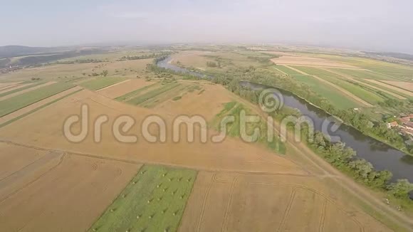 罗马尼亚蒙丹航空摄影视频的预览图