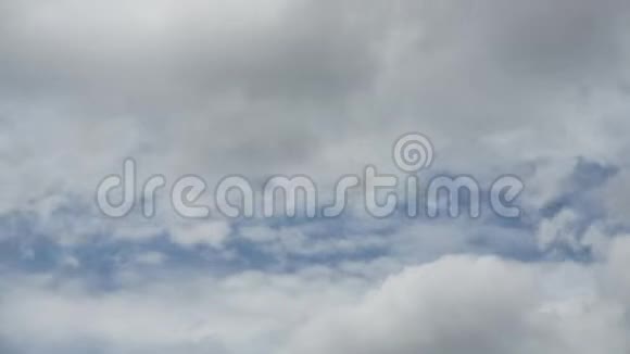 天空和云彩抽象的自然背景视频的预览图
