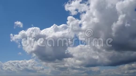 蓝天白云时间表视频的预览图