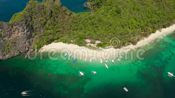 带沙滩的热带岛屿菲律宾埃尔尼多视频的预览图
