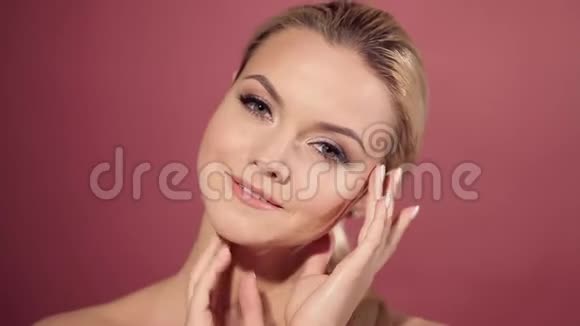 面护理和护肤健康美容理念视频的预览图