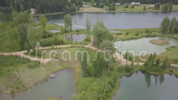 空中无人机顶景4K超高清视频拉脱维亚视频的预览图