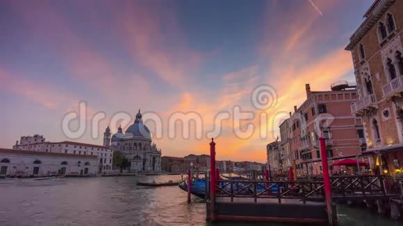 威尼斯大运河圣玛丽亚戴拉敬礼巴西利卡4k意大利视频的预览图
