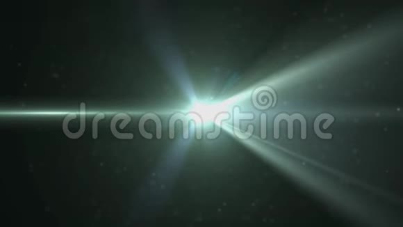 黑暗背景上的暖光变形透镜耀斑视频的预览图