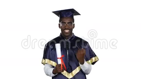 毕业文凭白色的视频的预览图