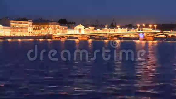 告状桥吊桥涅瓦河上的桥俄罗斯圣彼得堡视频的预览图