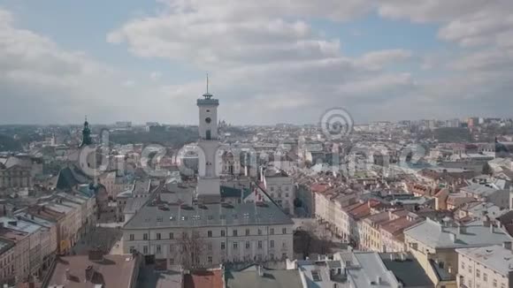 空中城市利沃夫乌克兰欧洲城市市的热门区域屋顶视频的预览图
