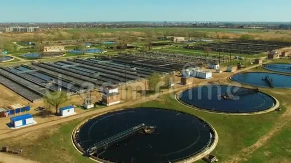 污水处理厂鸟瞰图视频的预览图
