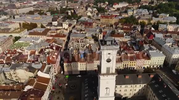 利沃夫市政厅的鸟瞰图乌克兰4k视频的预览图