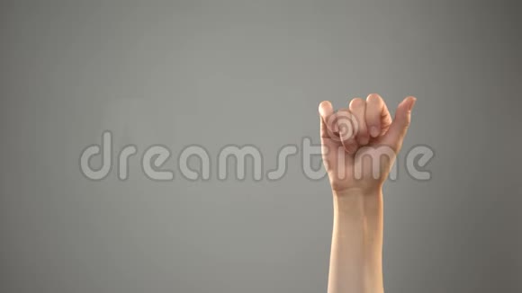 手语字母A背景聋人交流课视频的预览图