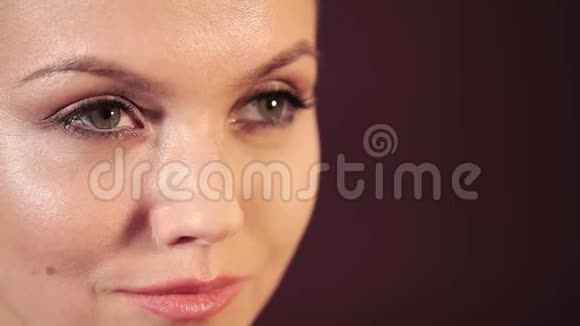 面部护理和皮肤护理健康和美容概念视频的预览图