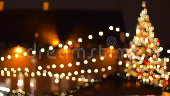 塔林老城圣诞集市视频的预览图