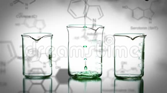 前景化学化合物数据和结构公式的实验室烧杯视频的预览图