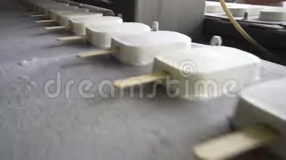 冰淇淋生产自动输送线视频的预览图