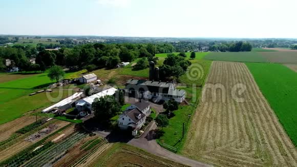 阿米什农村和农场来自Drone视频的预览图