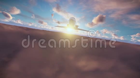 日落时分塞斯纳在云层之上飞翔视频的预览图