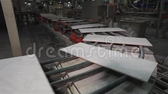 工业内部现代工厂内部加工厂化工厂瓷砖厂视频的预览图