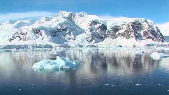 南极洲的依西山脉视频的预览图