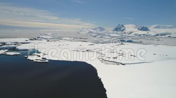 南极洲海洋开阔水域海岸景观视频的预览图