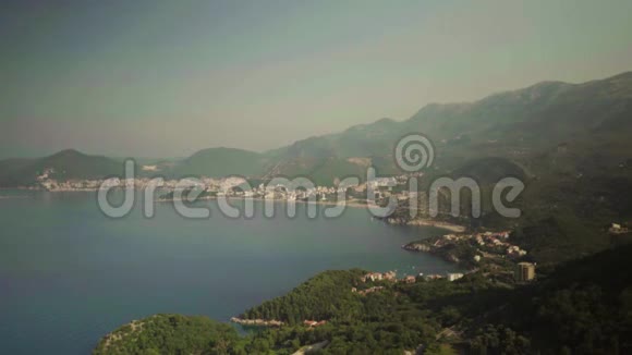 山和大海海岸景观黑山日视频的预览图