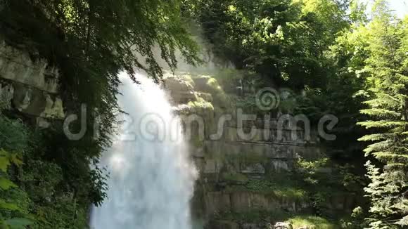 瀑布GiessbachBerneseOberland瑞士视频的预览图
