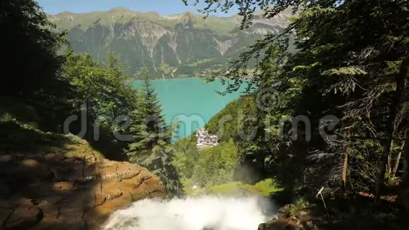 瀑布GiessbachBerneseOberland瑞士视频的预览图