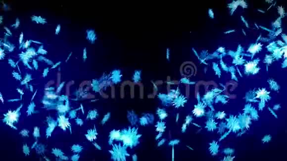 冬雪晶莹落下蓝色背景上美丽的雪效果圣诞节CG雪花循环动画视频的预览图