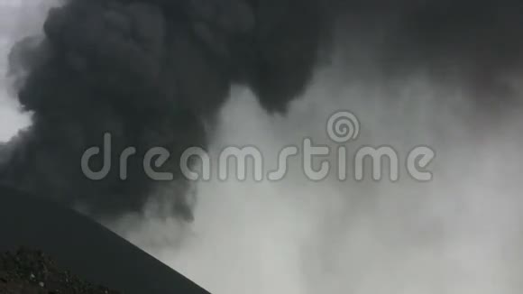 意大利火山爆发视频的预览图