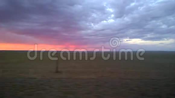 蒙古乌兰巴托跨西伯利亚列车的景色视频的预览图