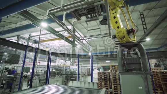 造纸厂的工作输送机技术工厂基辅乌克兰视频的预览图