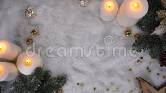 带雪的圣诞场景视频的预览图