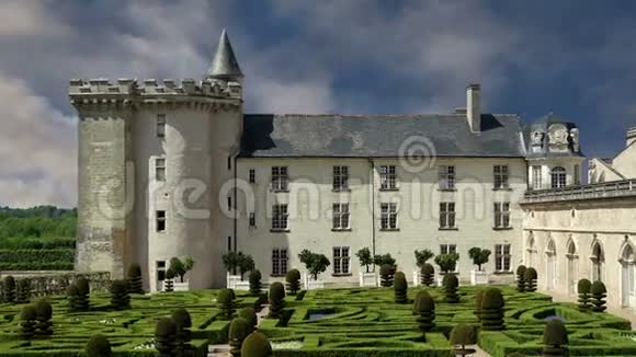 法国卢瓦尔河谷别墅和花园是全法国最美丽的花园之一视频的预览图