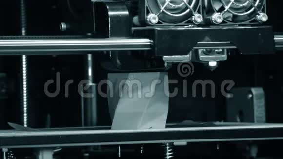 3D打印机工作引信沉积模型视频的预览图