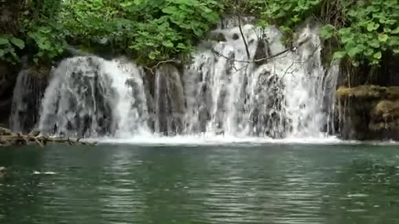 普利特维尔湖克罗地亚视频的预览图