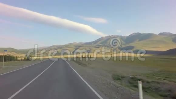 库雷草原和黎明时的北楚雅岭视频的预览图