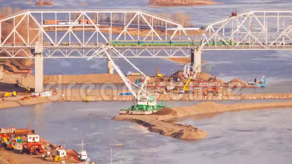 建造大桥视频的预览图