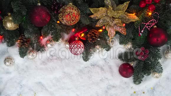 带雪的圣诞场景视频的预览图