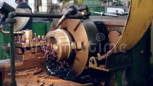 金属制品加工厂视频的预览图
