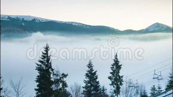 雾在山里时光流逝视频的预览图