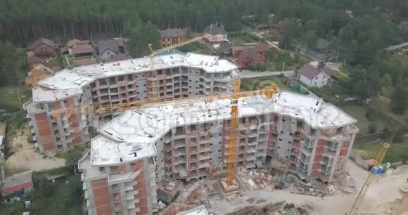 多层建筑的施工现场视频的预览图