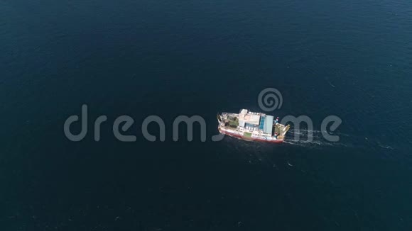 吉里曼努克港的海上客运渡轮印度尼西亚巴厘视频的预览图