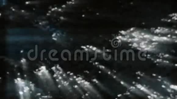 暗水下波克图案和光轴视频的预览图